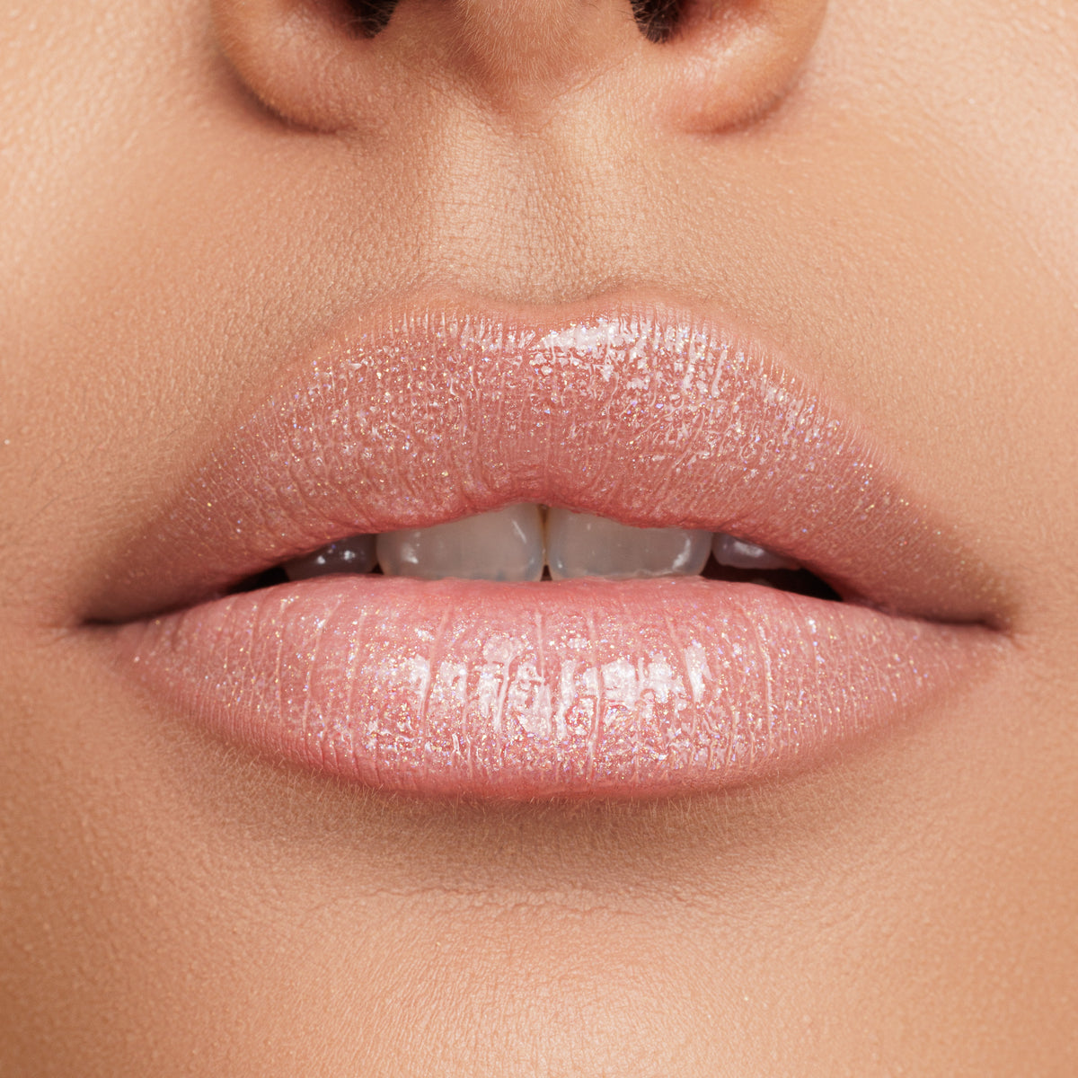 GLOSSY LIPSTICK