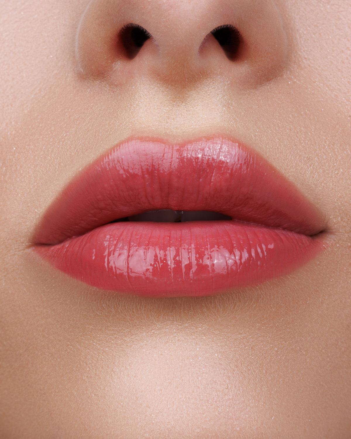 GLOSSY LIPSTICK