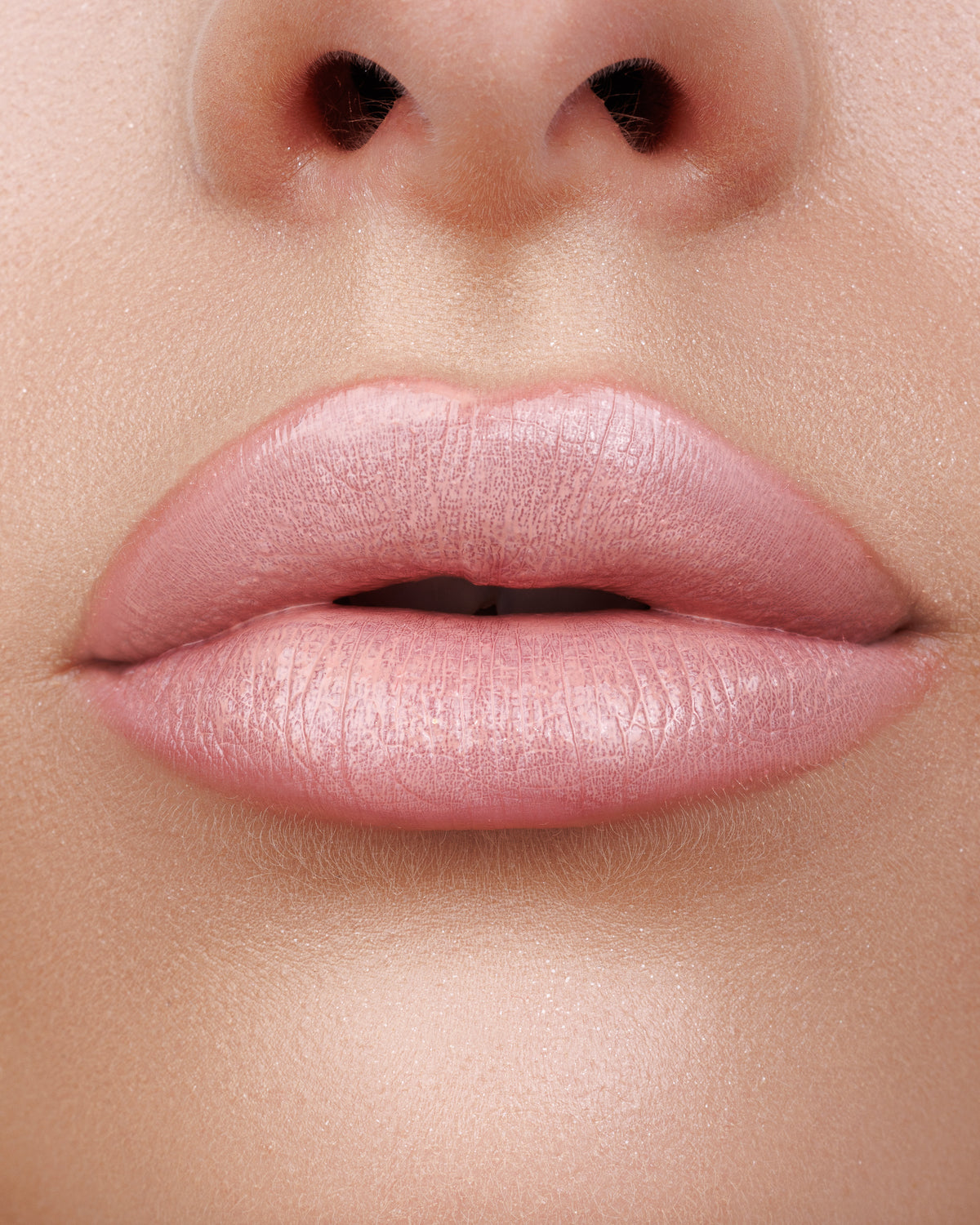 GLOSSY LIPSTICK