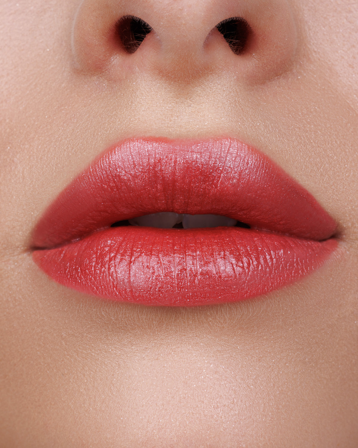 GLOSSY LIPSTICK