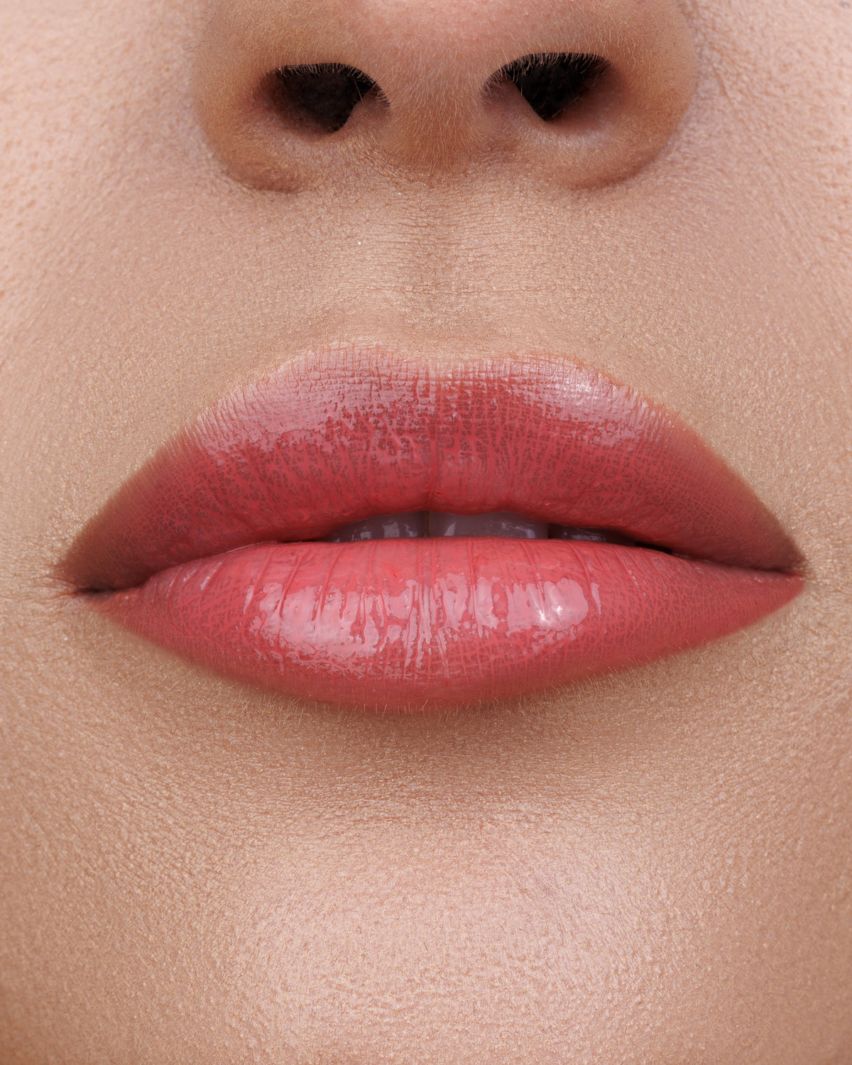 GLOSSY LIPSTICK