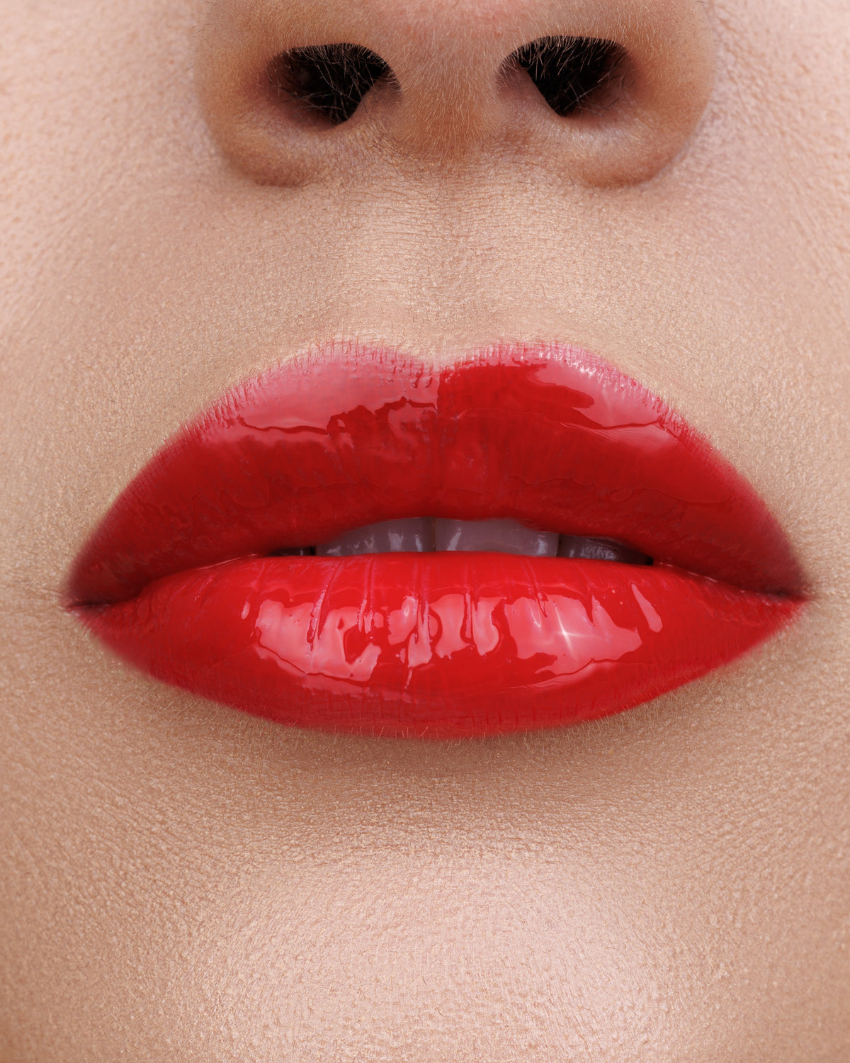 GLOSSY LIPSTICK